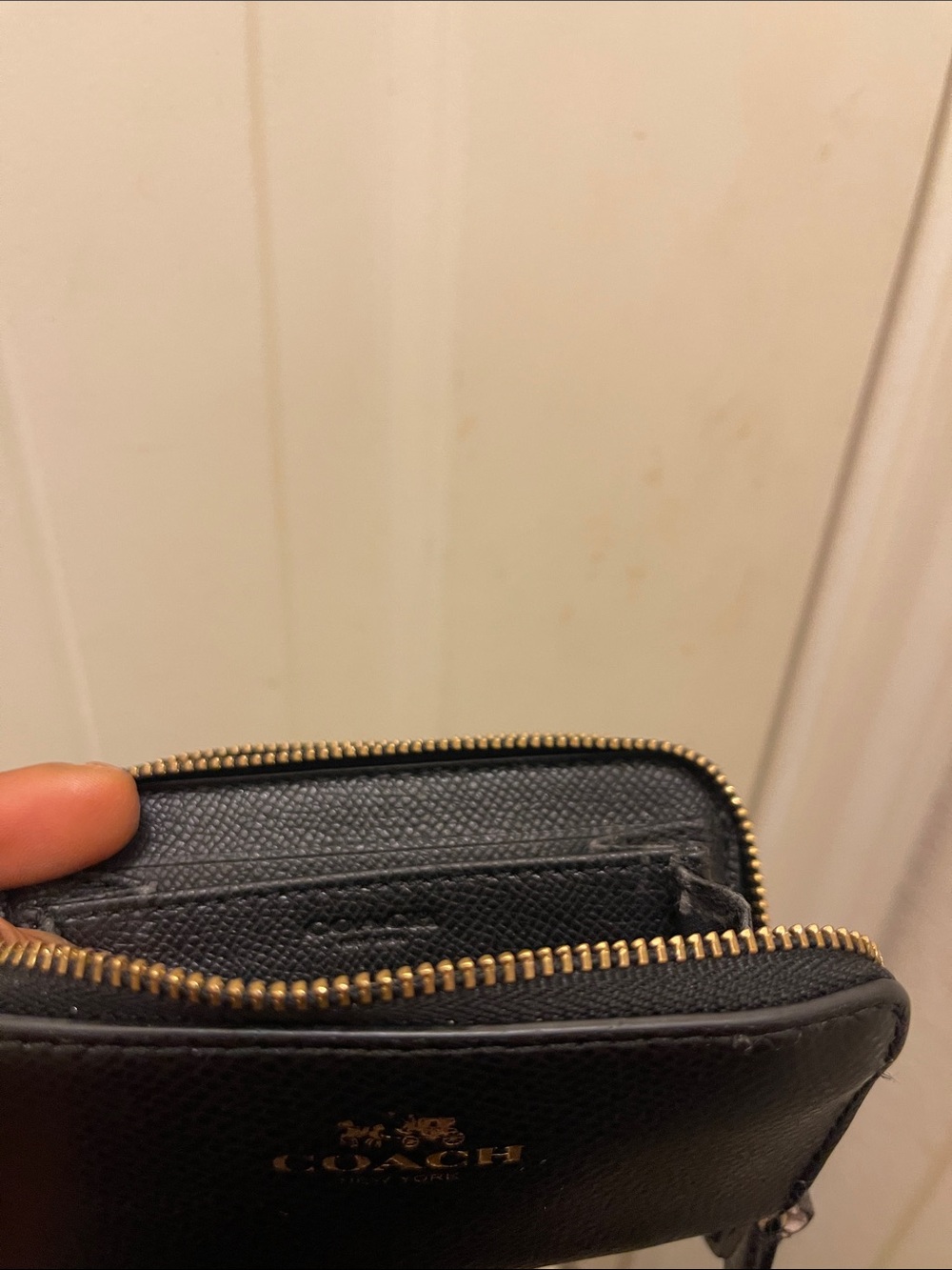 Coach, please check all picture of condition - Picture 15 of 17